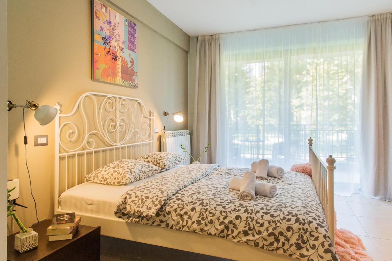 Apartamento One Love Metropolitan Gardens Studio Bucarest Exterior foto