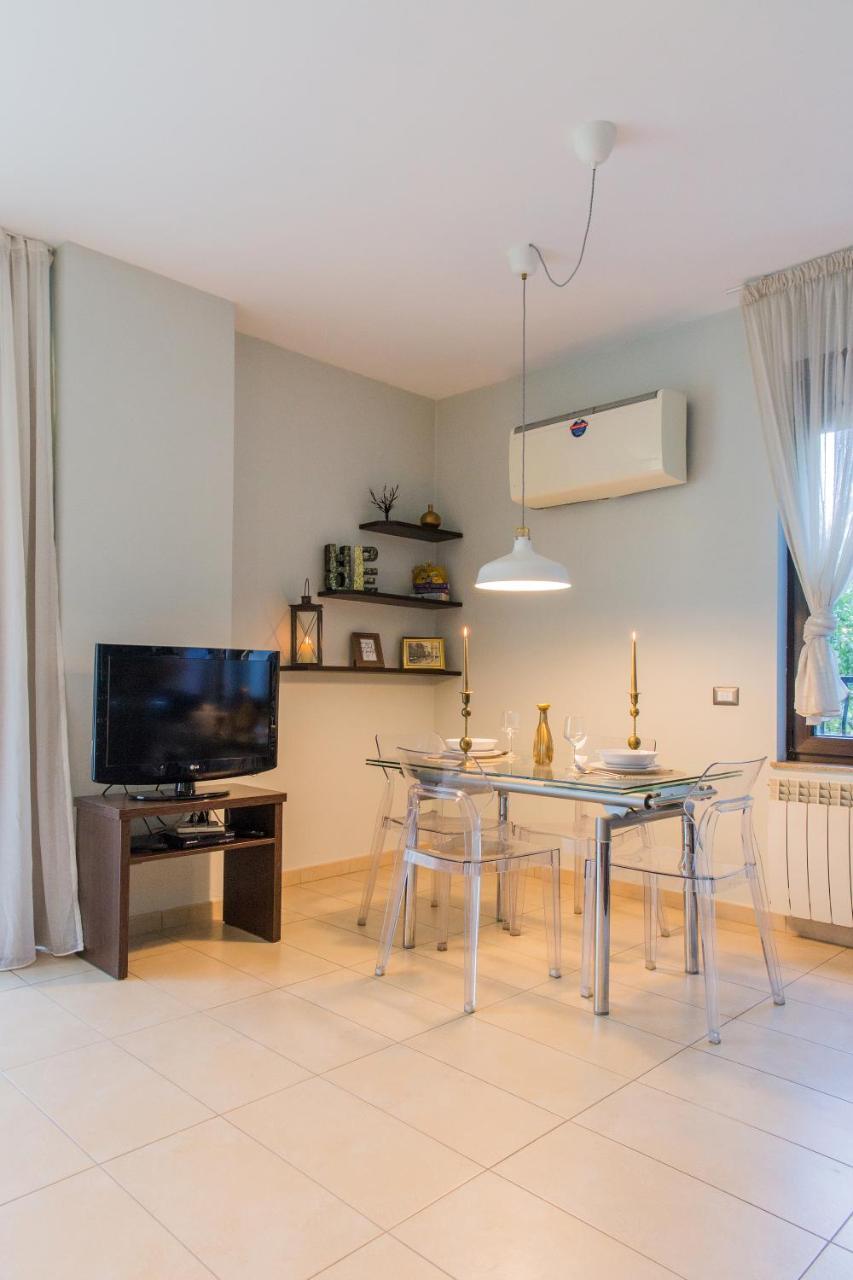 Apartamento One Love Metropolitan Gardens Studio Bucarest Exterior foto